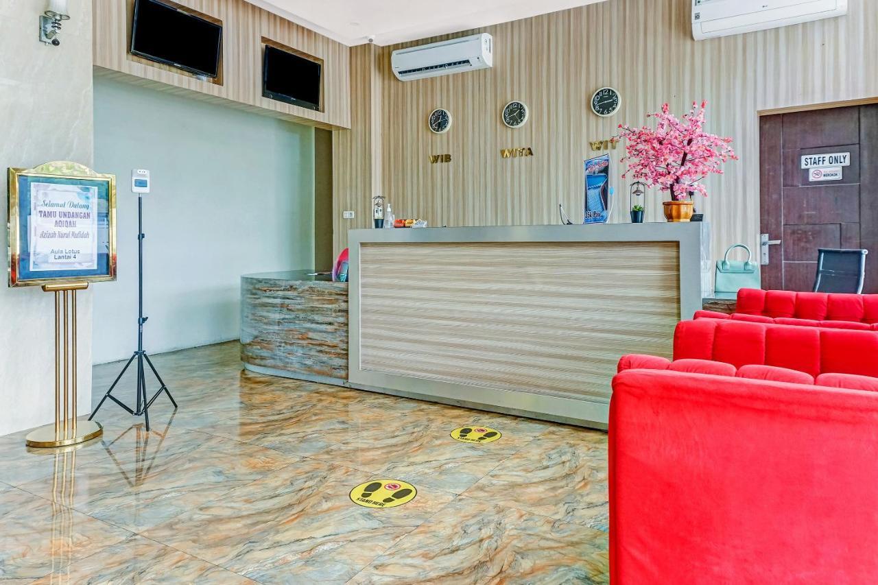 Kirei Hotel Bantaeng エクステリア 写真