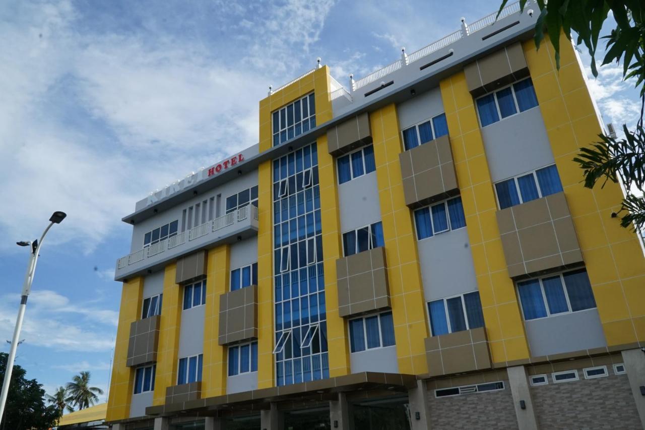 Kirei Hotel Bantaeng エクステリア 写真