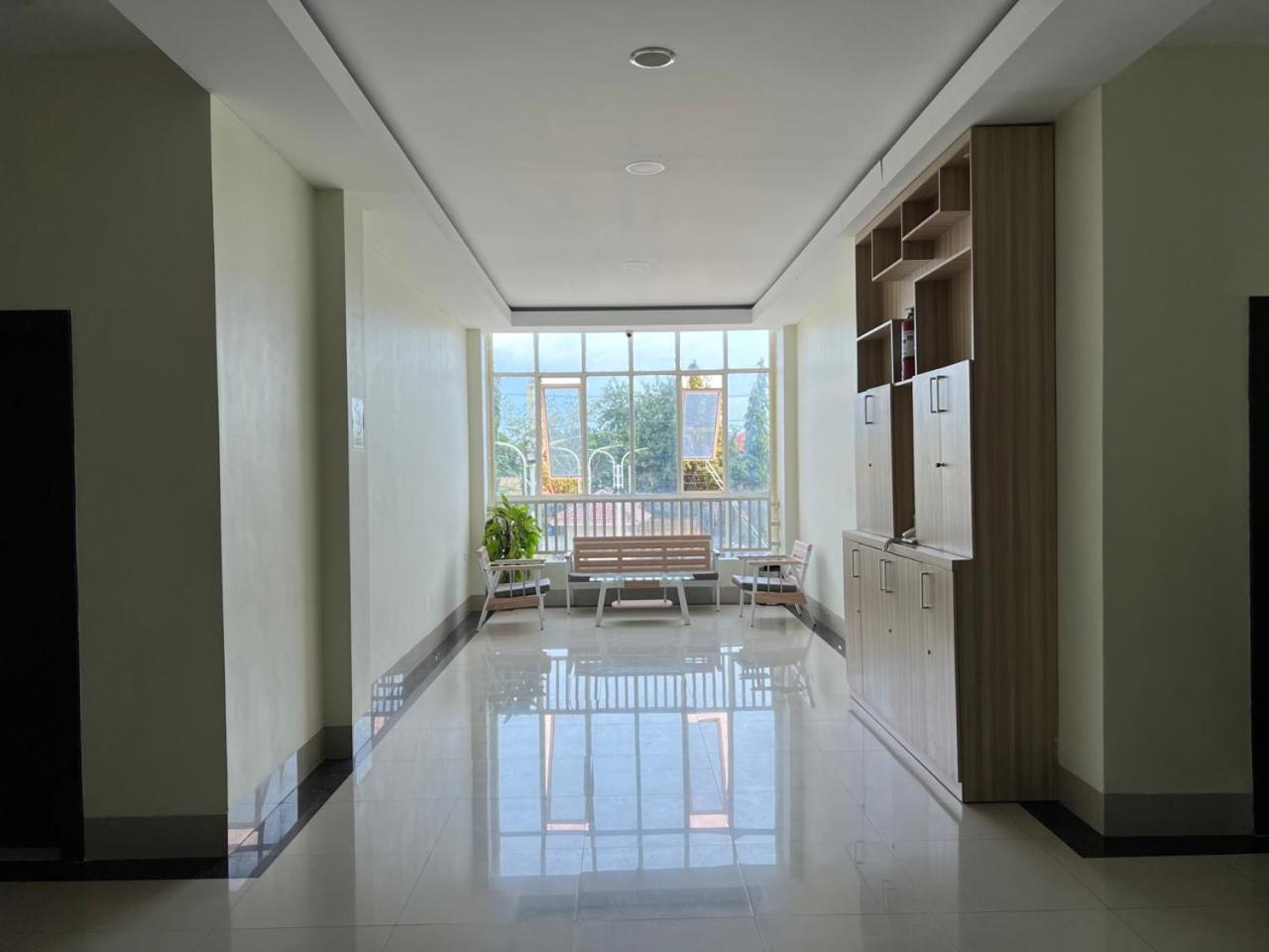 Kirei Hotel Bantaeng エクステリア 写真