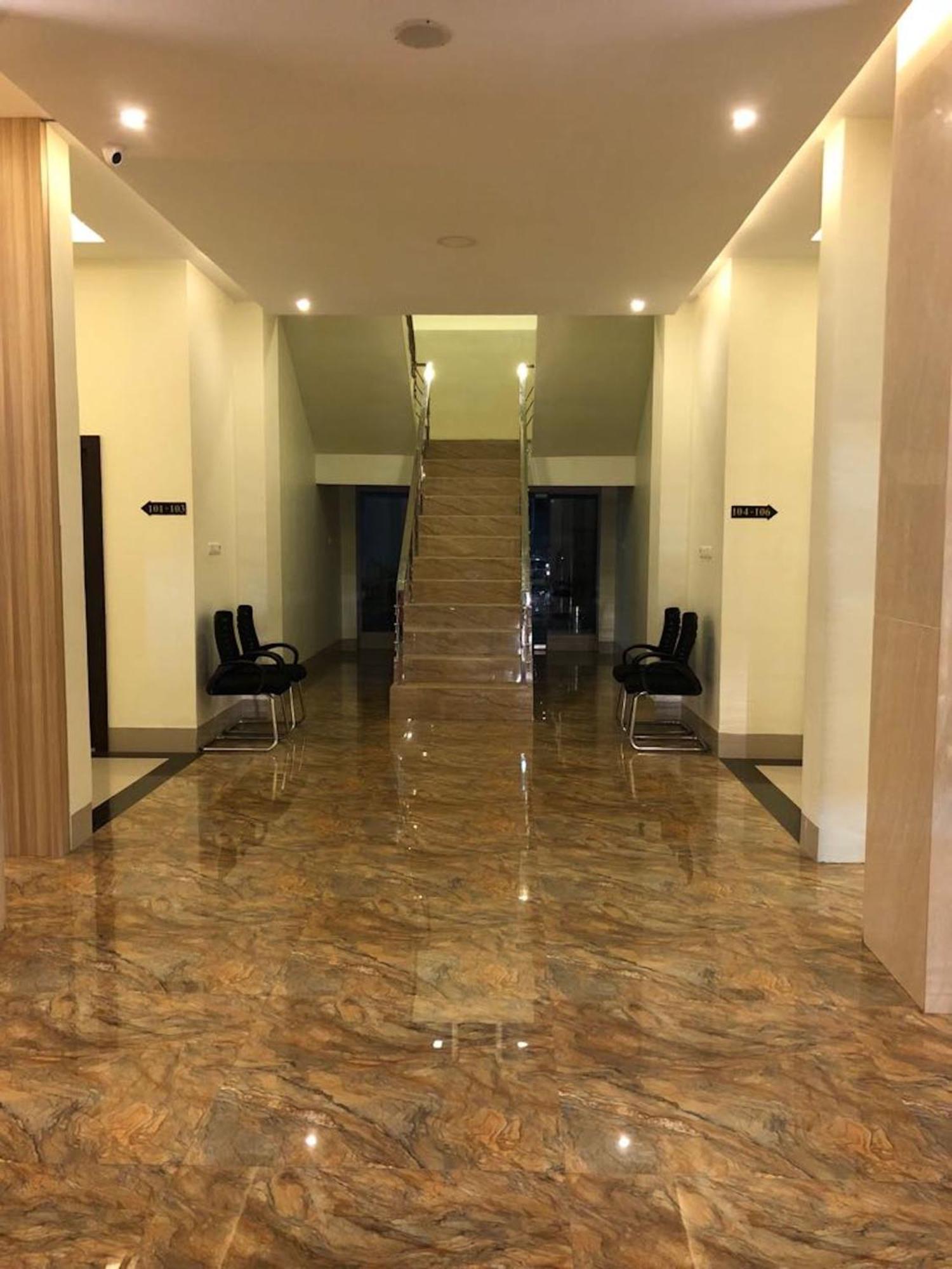 Kirei Hotel Bantaeng エクステリア 写真