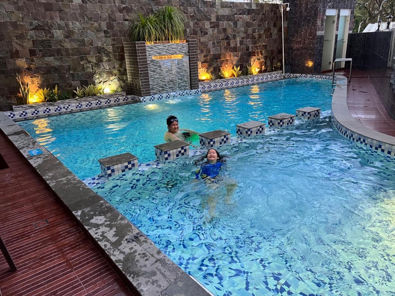 Kirei Hotel Bantaeng エクステリア 写真